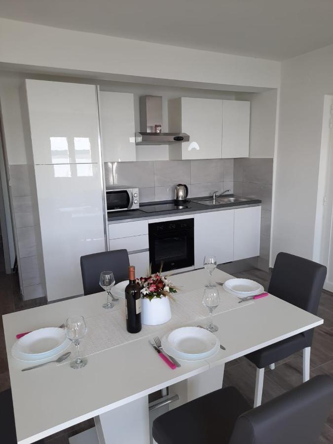 Apartmani Antea Starigrad Paklenica Esterno foto
