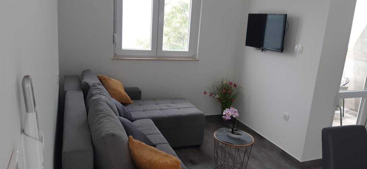 Apartmani Antea Starigrad Paklenica Esterno foto